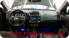 Vehicle photo 14
