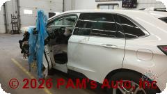 Vehicle photo 7