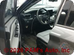 Vehicle photo 10