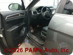 Vehicle photo 10