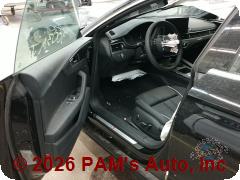 Vehicle photo 10