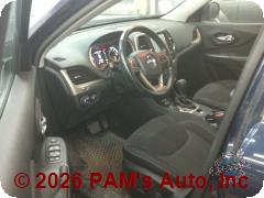 Vehicle photo 10