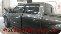 Vehicle photo 7