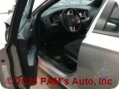 Vehicle photo 10
