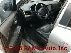 Vehicle photo 10