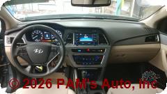 Vehicle photo 14