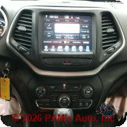 Vehicle photo 13