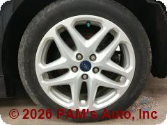 Vehicle photo 9