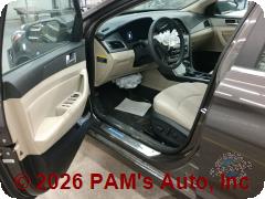 Vehicle photo 10