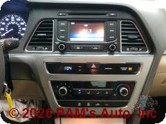 Vehicle photo 13