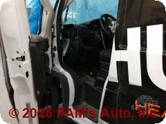 Vehicle photo 10