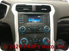 Vehicle photo 13