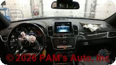 Vehicle photo 14