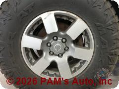 Vehicle photo 9