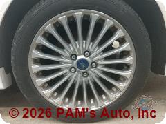 Vehicle photo 9