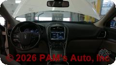 Vehicle photo 14