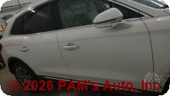 Vehicle photo 3