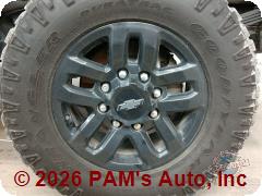 Vehicle photo 9