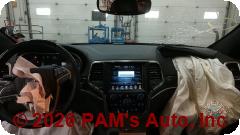 Vehicle photo 14