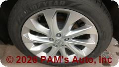 Vehicle photo 9