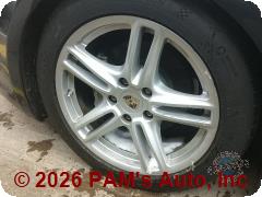 Vehicle photo 9