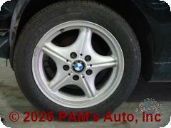 Vehicle photo 5