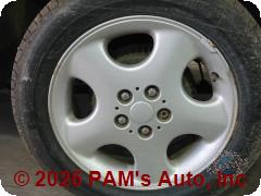 Vehicle photo 5