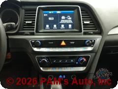 Vehicle photo 13