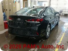 Vehicle photo 5
