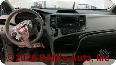 Vehicle photo 14