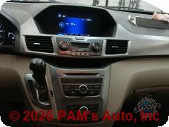 Vehicle photo 13
