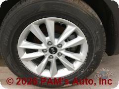 Vehicle photo 9