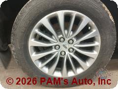 Vehicle photo 9