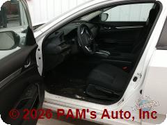 Vehicle photo 10