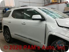Vehicle photo 3