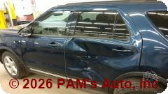 Vehicle photo 7
