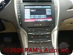 Vehicle photo 13