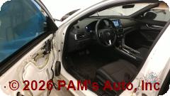 Vehicle photo 10