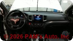 Vehicle photo 14