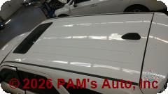 Vehicle photo 8