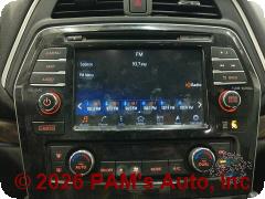Vehicle photo 10