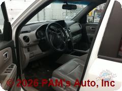 Vehicle photo 7
