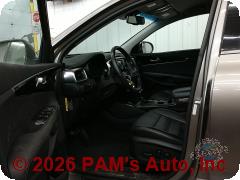 Vehicle photo 7