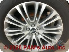 Vehicle photo 6