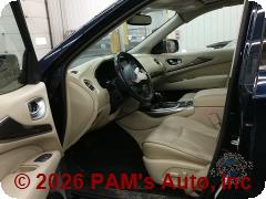 Vehicle photo 7