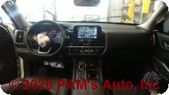 Vehicle photo 11