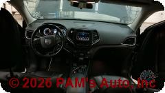 Vehicle photo 11