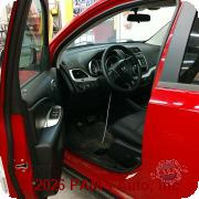 Vehicle photo 7