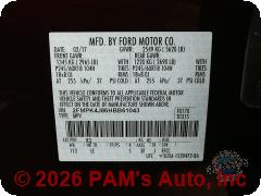 Vehicle photo 13