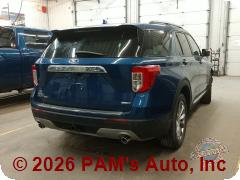 Vehicle photo 3